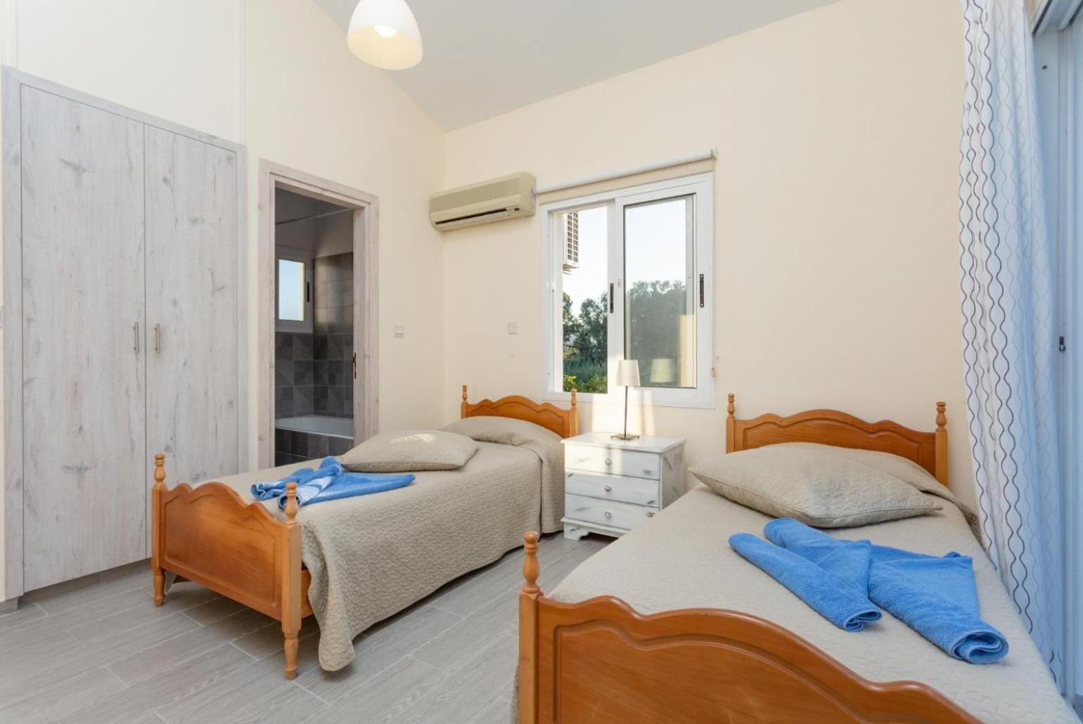 Sun Beach Villa Tria Polis Luaran gambar