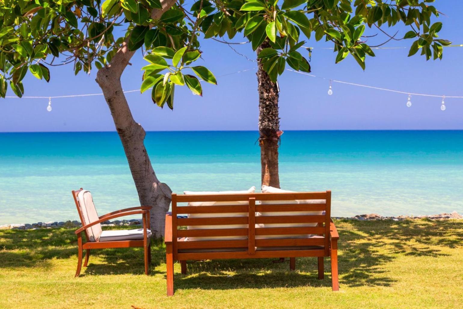 Sun Beach Villa Tria Polis Luaran gambar