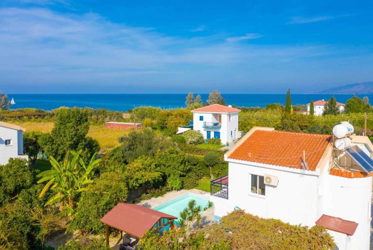 Sun Beach Villa Tria Polis Luaran gambar